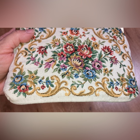 VINTAGE WAHLBORG FLORAL TAPESTRY PURSE GOLD GILT FRAME WITH CHAIN - Picture 11 of 16